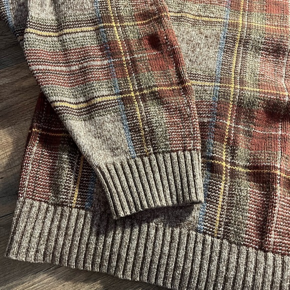 Plaid Tommy Hilfiger pullover sweater - Picture 2 of 4